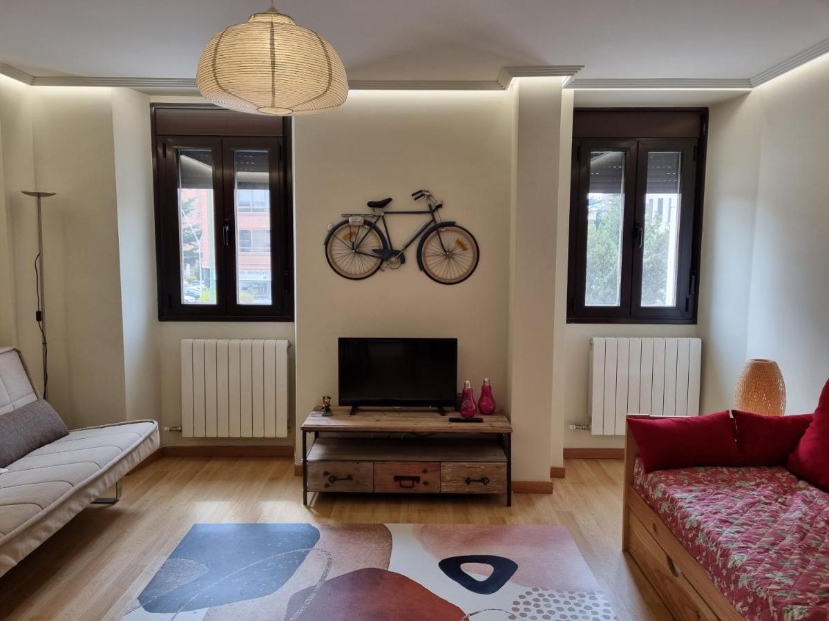 Pilgrim Apartment Burgos Exterior photo